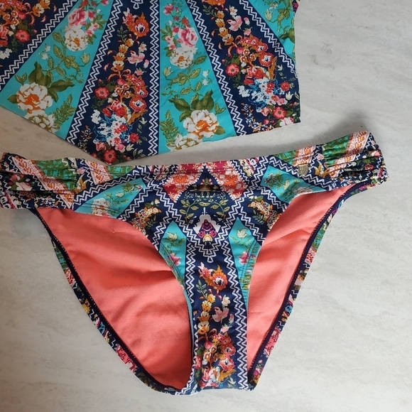 Cremieux Bikini Medium Halter top & Bottoms Blue Orange Colorful Geometric Beach - Picture 7 of 10